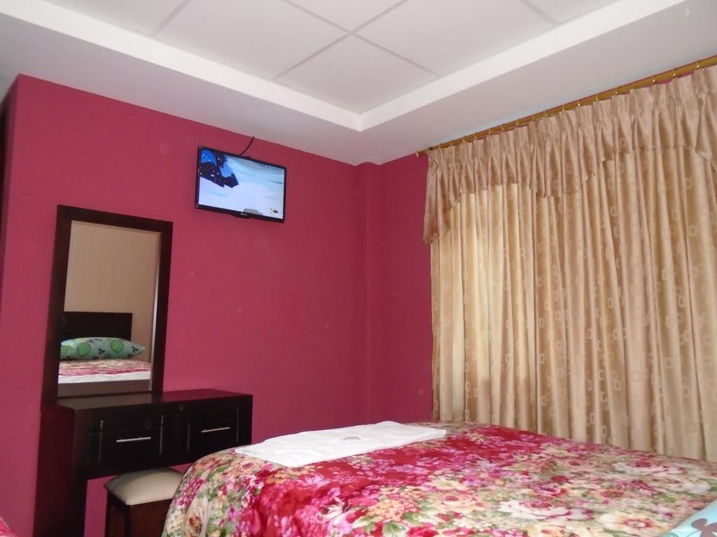 Hotel El Ejido Quito Værelse billede